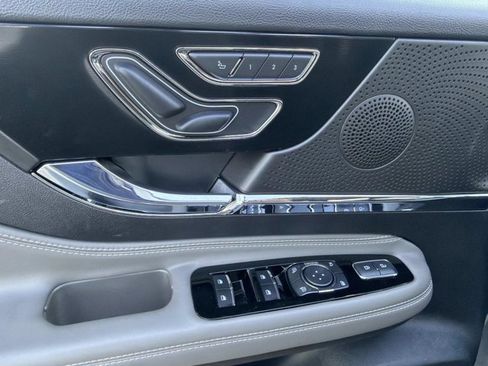 New 2026 Lincoln Corsair Premiere FWD image 11