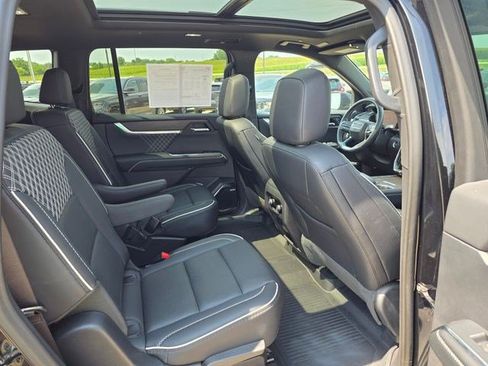 Used 2024 GMC Acadia Denali AWD/4WD image 15
