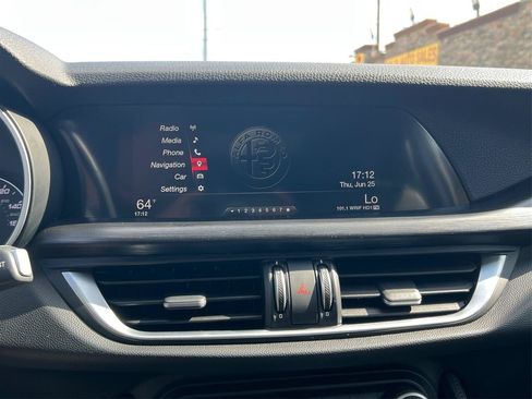 Used 2018 Alfa Romeo Stelvio AWD image 25