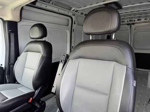 Used 2025 RAM ProMaster 3500 w/ Convenience Group FWD image 13