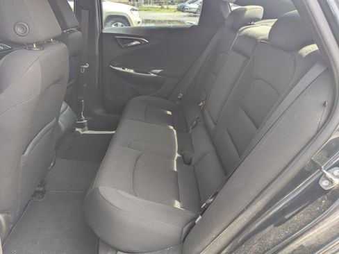 Used 2017 Chevrolet Malibu LS FWD image 10
