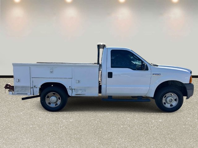 Used 2006 Ford F250 4x4 Regular Cab Super Duty image 4