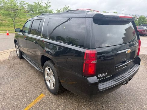 Used 2015 Chevrolet Suburban LT w/ Luxury Package AWD/4WD image 6