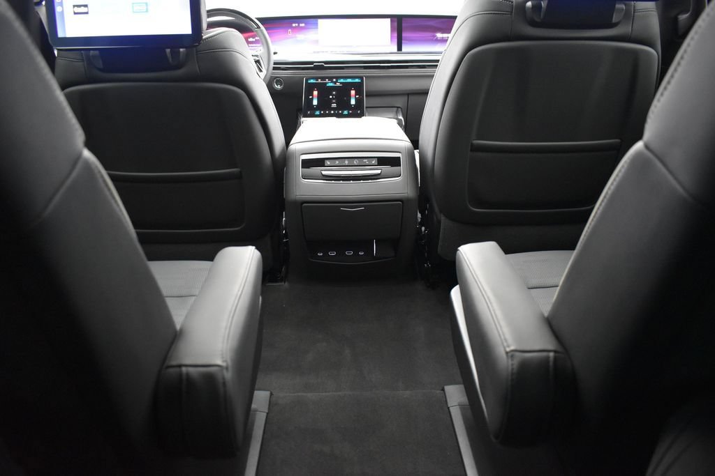 Certified 2026 Cadillac Escalade ESV Sport w/ Touring Package AWD/4WD image 29
