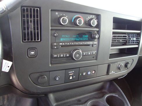 Used 2019 Chevrolet Express 3500 w/ Power Convenience Package image 10