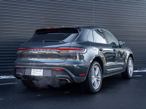 Certified 2025 Porsche Macan image 27