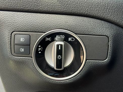 Used 2017 Mercedes-Benz GLA 250 4MATIC image 16