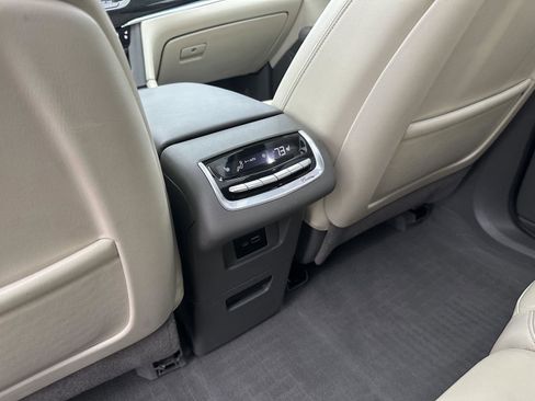 Used 2020 Cadillac XT6 Premium Luxury image 21