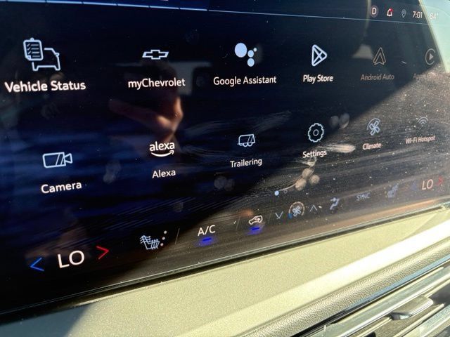 Used 2025 Chevrolet Traverse LT AWD/4WD image 27