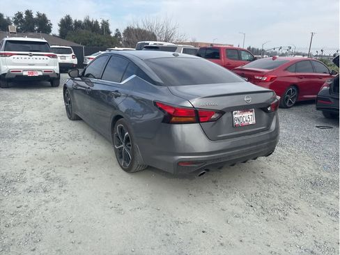 Certified 2024 Nissan Altima 2.5 SR image 3