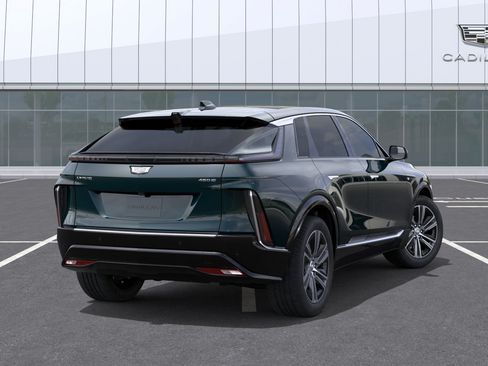 New 2026 Cadillac Lyriq Luxury RWD image 4
