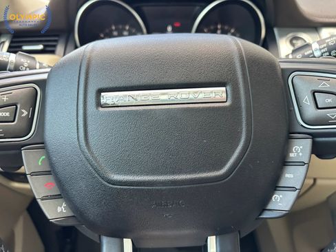 Used 2017 Land Rover Range Rover Evoque SE image 23