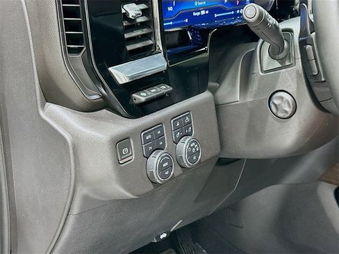 Used 2024 Chevrolet Silverado 1500 High Country w/ Technology Package image 10