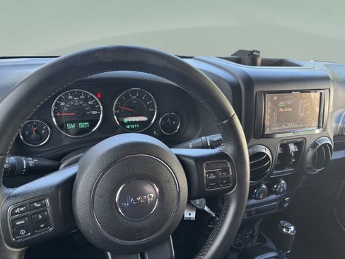 Used 2013 Jeep Wrangler Unlimited Sport AWD/4WD image 10