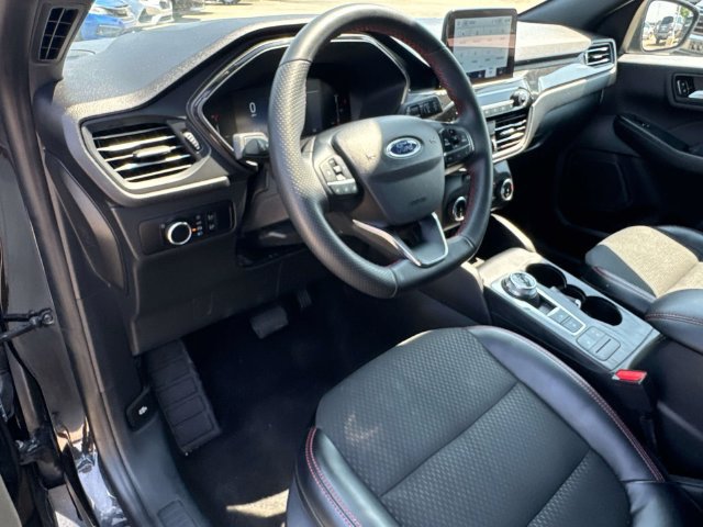 Used 2025 Ford Escape ST-Line FWD image 24