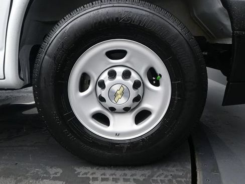 Used 2023 Chevrolet Express 2500 Extended RWD image 15