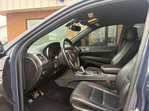 Used 2020 Jeep Grand Cherokee Limited w/ Trailer Tow Group IV image 10