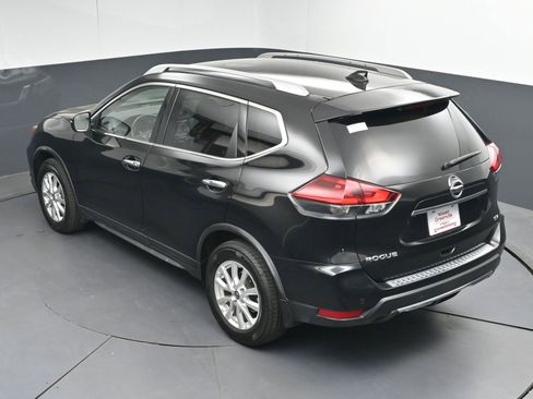 Used 2020 Nissan Rogue SV image 34