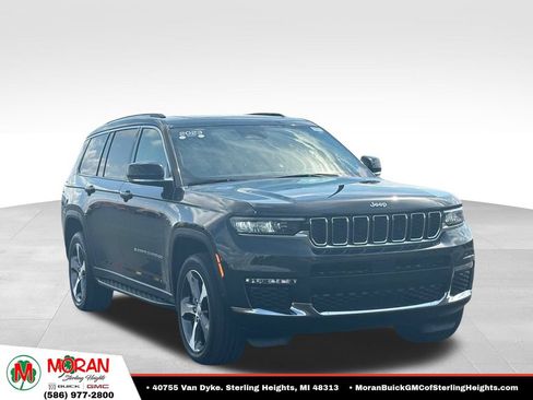 Used 2023 Jeep Grand Cherokee L Limited AWD/4WD image 6