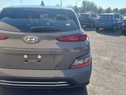Used 2023 Hyundai Kona SE FWD image 5