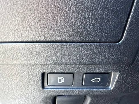 Used 2019 Lexus ES 300h w/ Accessory Package 2 FWD image 24