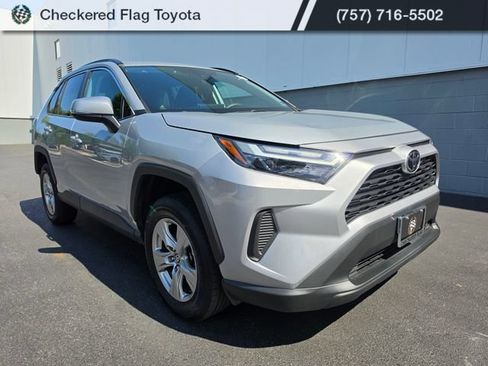 Used 2025 Toyota RAV4 XLE AWD/4WD image 7
