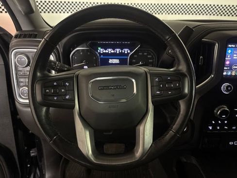 Used 2022 GMC Sierra 2500 Denali w/ Denali Black Diamond Edition AWD/4WD image 31
