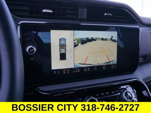 Certified 2025 GMC Sierra 1500 AT4 w/ AT4 Premium Package AWD/4WD image 18