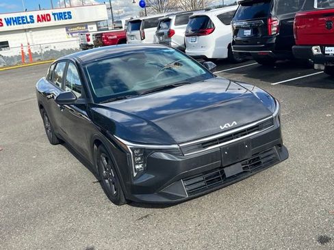 Used 2025 Kia K4 LXS image 7