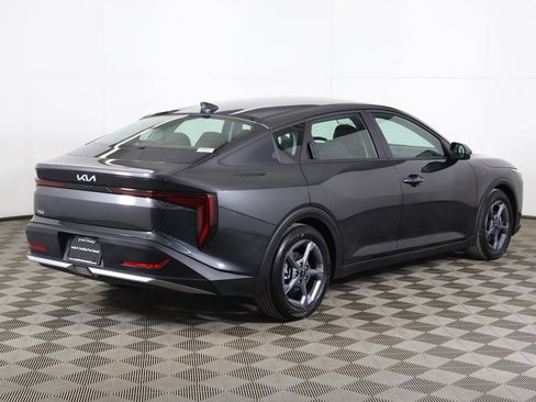 Certified 2025 Kia K4 LXS image 8