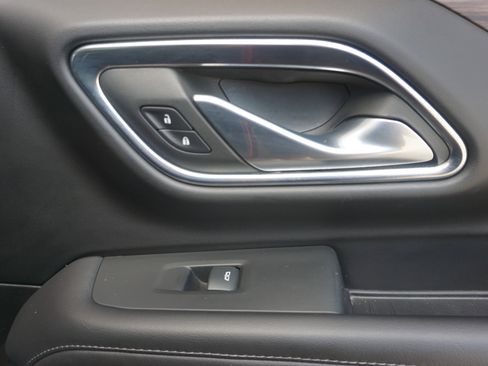 Used 2023 Chevrolet Suburban Z71 w/ Luxury Package image 25