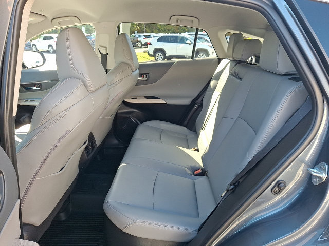 Certified 2023 Toyota Venza XLE AWD/4WD image 10