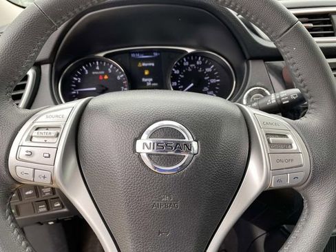 Used 2016 Nissan Rogue SL AWD/4WD image 15