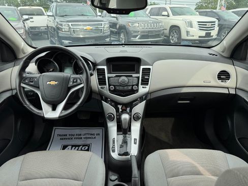 Used 2014 Chevrolet Cruze LT FWD image 20