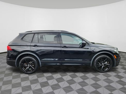 Certified 2023 Volkswagen Tiguan SE R-Line FWD image 6