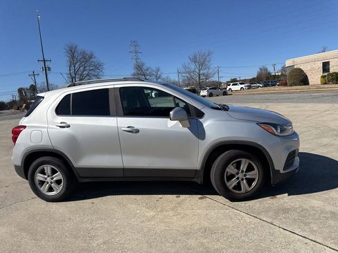 Used 2018 Chevrolet Trax LT image 7