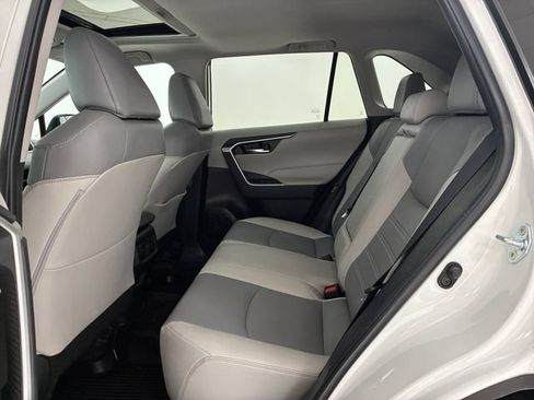 Used 2022 Toyota RAV4 XLE Premium AWD/4WD image 18