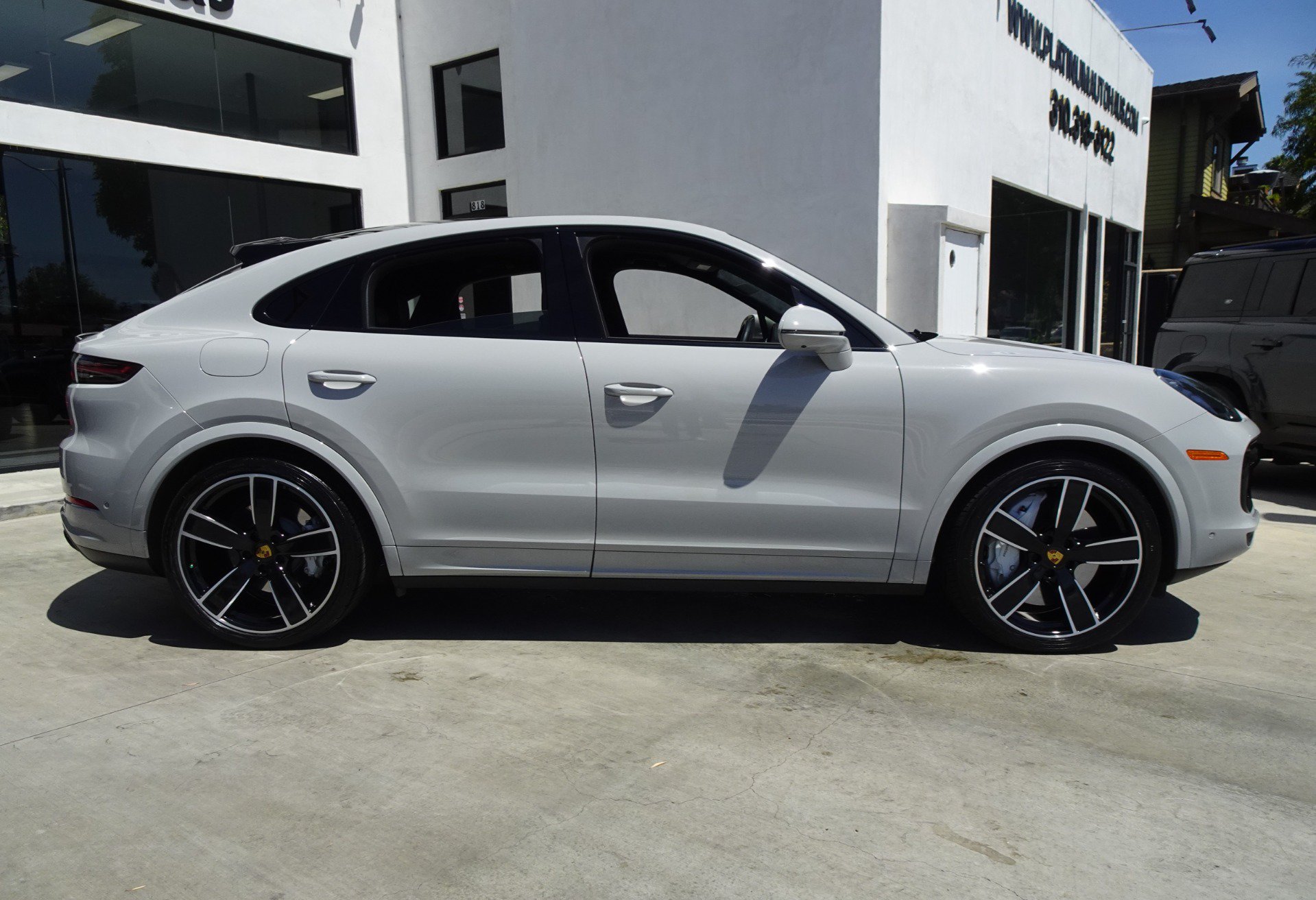 Used 2023 Porsche Cayenne Turbo w/ Premium Package Plus (PI3) AWD/4WD image 10