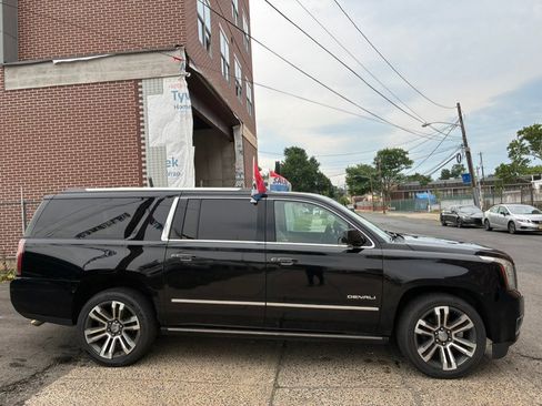 Used 2018 GMC Yukon XL Denali w/ Open Road Package AWD/4WD image 9