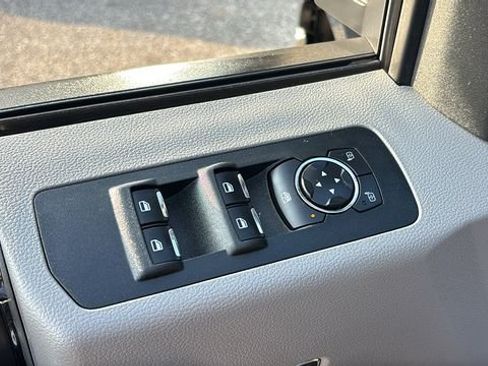 Used 2018 Ford F150 XLT w/ Equipment Group 301A Mid AWD/4WD image 8