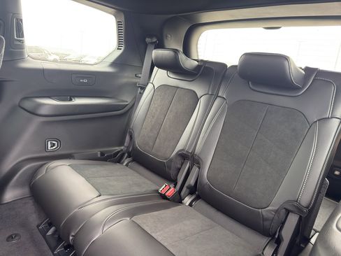 New 2026 Jeep Grand Cherokee L 4WD image 33