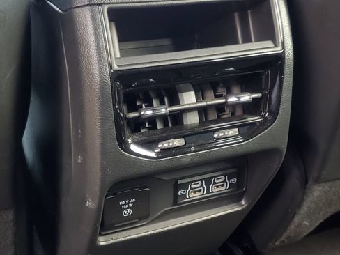 Used 2024 Jeep Grand Cherokee Altitude AWD/4WD image 26