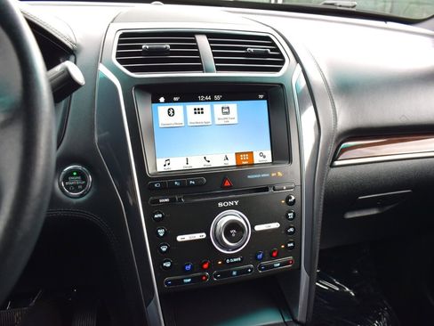 Used 2018 Ford Explorer Platinum AWD/4WD image 20