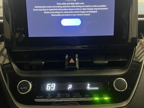 Used 2023 Toyota Corolla LE FWD image 15