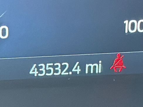 Used 2023 Ford F350 Lariat image 33