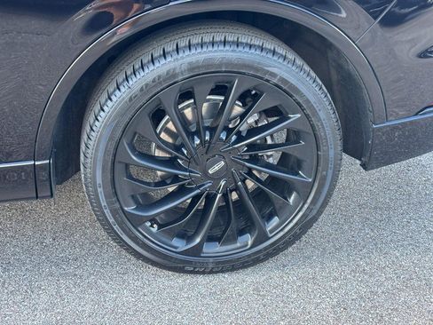 Used 2023 Lincoln Aviator Reserve w/ Equipment Group 201A AWD/4WD image 10