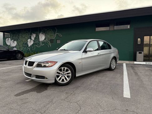 Used 2006 BMW 325i Sedan RWD image 2
