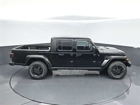 New 2026 Jeep Gladiator Willys image 40