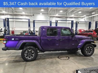 New 2026 Jeep Gladiator Sport