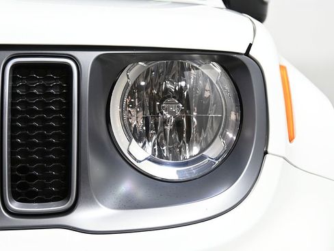 Used 2022 Jeep Renegade Limited w/ Sun, Sound & Wheels Group image 11